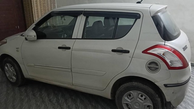 Second-hand 2015 Maruti Swift LXI Option for sale in Panipat-4