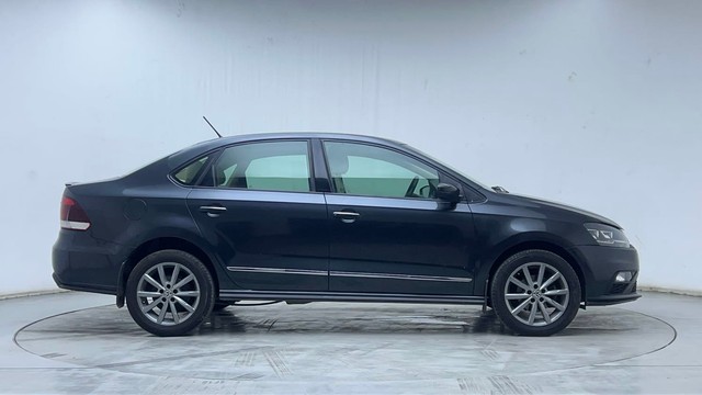 Second-hand 2021 Volkswagen Vento 1.0 TSI Highline Plus AT for sale in Hyderabad-2