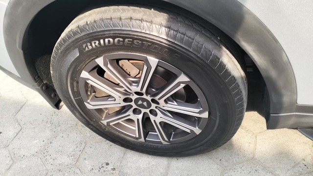 Second-hand 2023 Mahindra XUV700 AX7L 7Str Diesel AT AWD for sale in Coimbatore-5