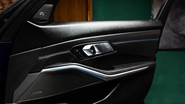 Second-hand 2024 BMW 3 Series M340i xDrive for sale in New Delhi-8