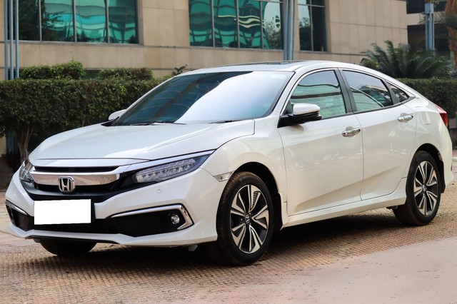 Second-hand 2019 Honda Civic ZX BSIV for sale in New Delhi-4