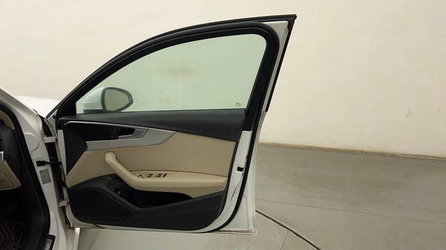 Second-hand 2017 Audi A4 30 TFSI Premium Plus for sale in Pune-16