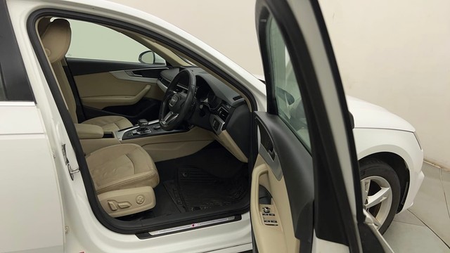 Second-hand 2017 Audi A4 30 TFSI Premium Plus for sale in Pune-15