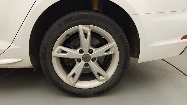 Second-hand 2017 Audi A4 30 TFSI Premium Plus for sale in Pune-19