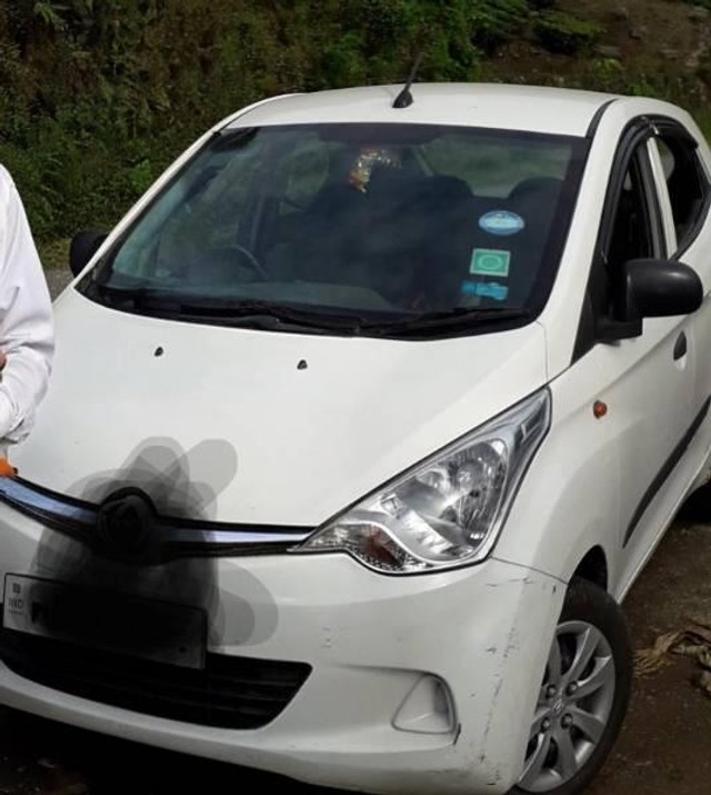 Hyundai EON Magna Second-hand 2012 Hyundai EON Magna for sale in Malbazar-1