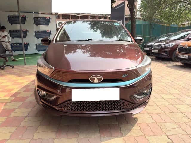 Second-hand 2023 Tata Tigor EV XZ Plus for sale in Thane-4