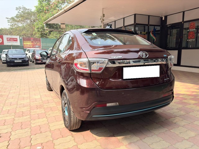 Second-hand 2023 Tata Tigor EV XZ Plus for sale in Thane-17