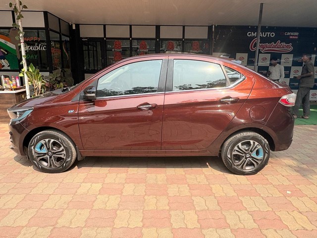 Second-hand 2023 Tata Tigor EV XZ Plus for sale in Thane-2