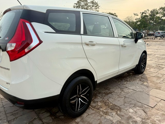 Second-hand 2019 Mahindra Marazzo M4 for sale in New Delhi-6