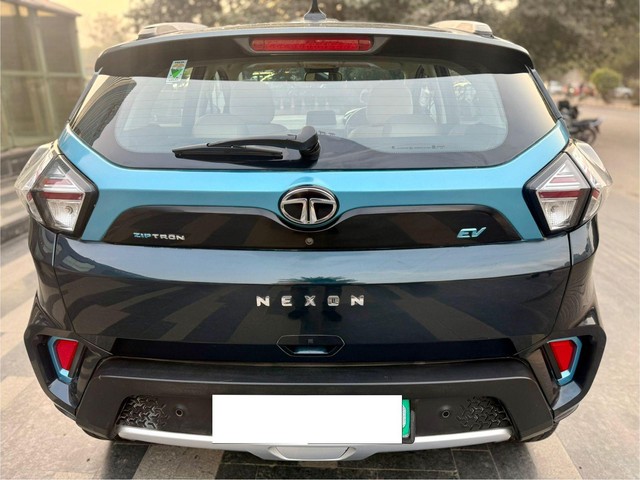 Second-hand 2022 Tata Nexon EV XZ Plus LUX for sale in New Delhi-2