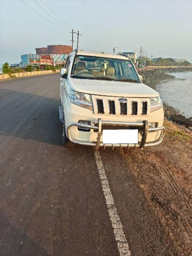 Mahindra TUV 300 T8 Second-hand 2016 Mahindra TUV 300 T8 for sale in Jamnagar-2
