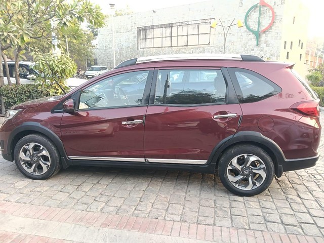 Second-hand 2016 Honda BR-V i-VTEC VX MT for sale in New Delhi-4
