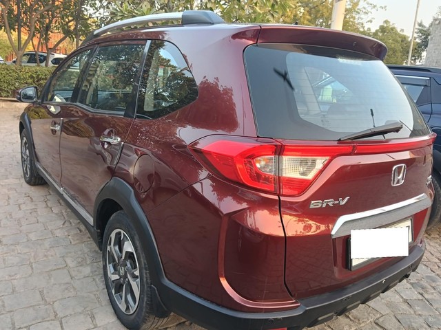 Second-hand 2016 Honda BR-V i-VTEC VX MT for sale in New Delhi-3