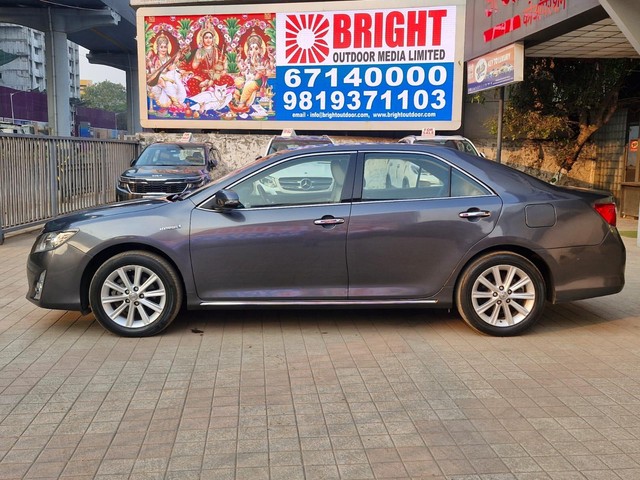 Second-hand 2014 Toyota Camry Hybrid for sale in Mumbai-3