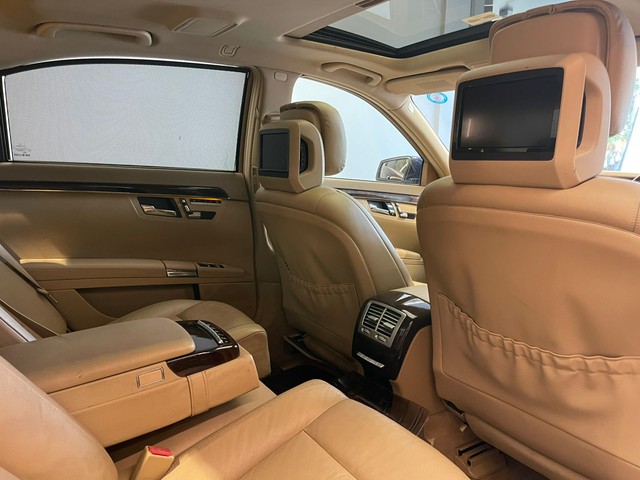 Second-hand 2013 Mercedes-Benz S-Class S 300 for sale in Mumbai-9