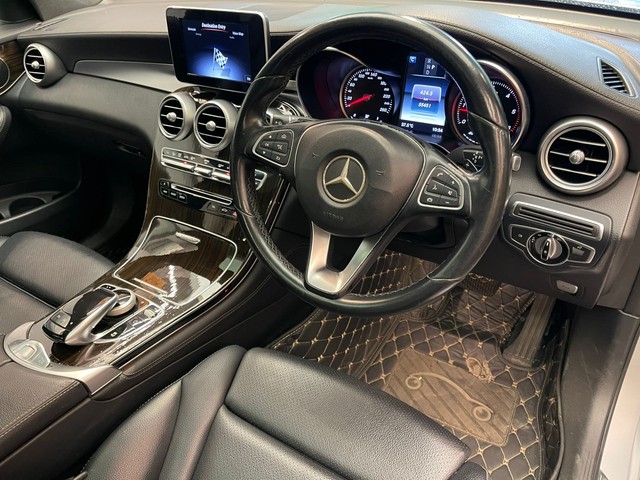 Second-hand 2016 Mercedes-Benz GLC 220d 4MATIC Style for sale in Mumbai-14