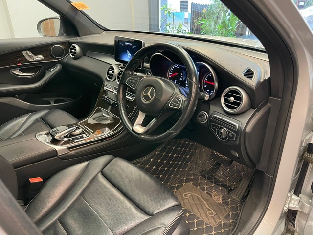 Second-hand 2016 Mercedes-Benz GLC 220d 4MATIC Style for sale in Mumbai-10