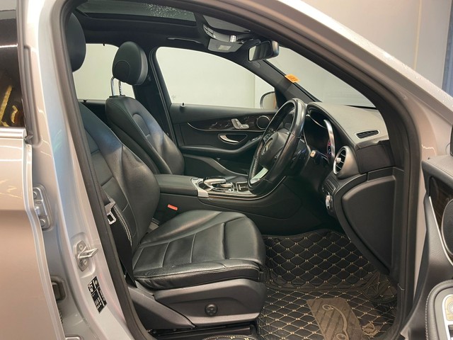 Second-hand 2016 Mercedes-Benz GLC 220d 4MATIC Style for sale in Mumbai-6