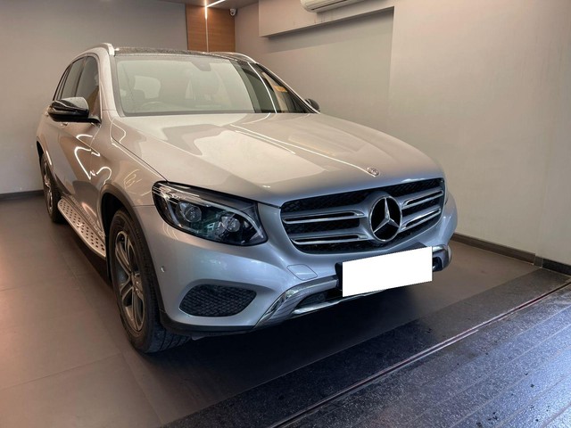 Second-hand 2016 Mercedes-Benz GLC 220d 4MATIC Style for sale in Mumbai-1
