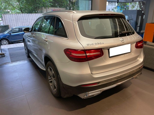Second-hand 2016 Mercedes-Benz GLC 220d 4MATIC Style for sale in Mumbai-4