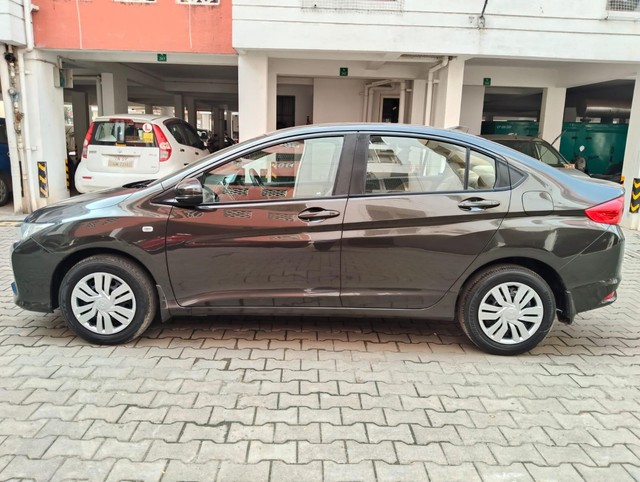 Second-hand 2014 Honda City i DTEC SV for sale in Chennai-6
