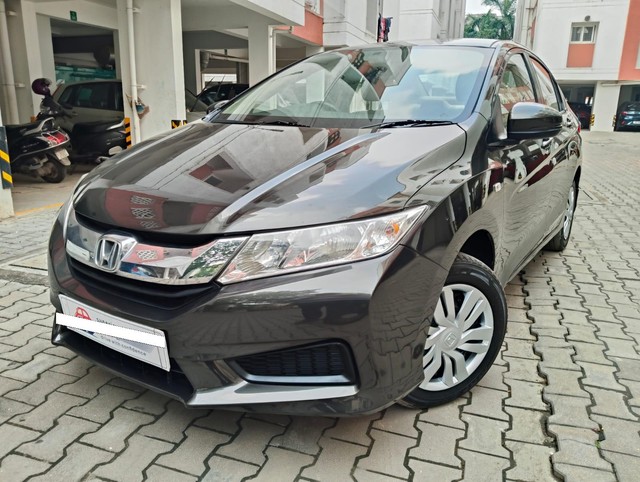 Second-hand 2014 Honda City i DTEC SV for sale in Chennai-19
