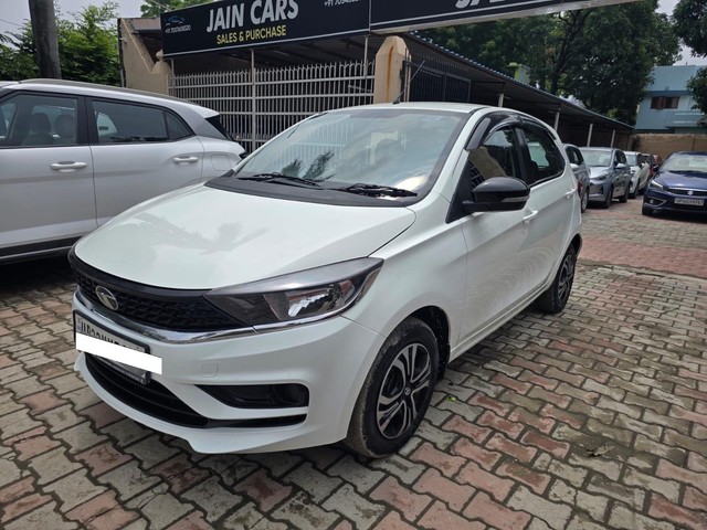 Second-hand 2023 Tata Tiago XT for sale in Lucknow-2