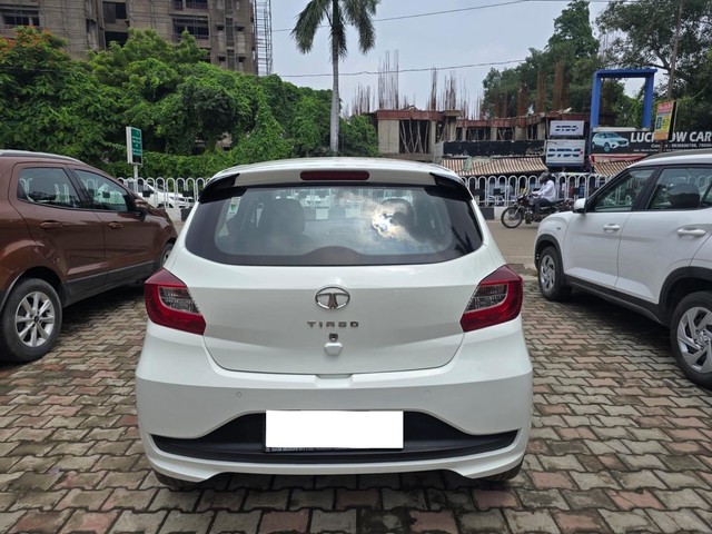 Second-hand 2023 Tata Tiago XT for sale in Lucknow-1