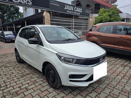 Tata Tiago XT Second-hand 2023 Tata Tiago XT for sale in Lucknow