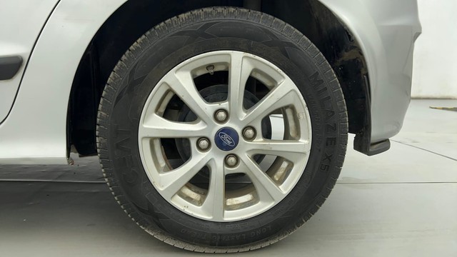 Second-hand 2019 Ford Figo Petrol Titanium for sale in Ahmedabad-19