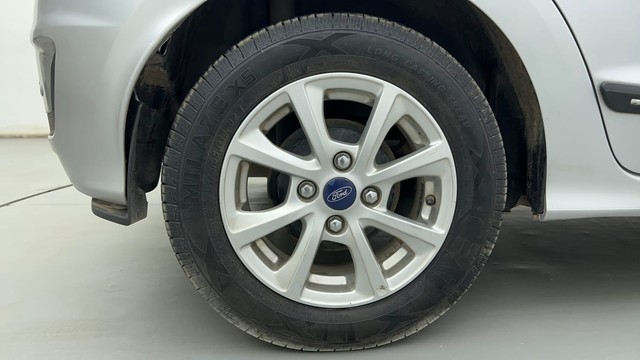 Second-hand 2019 Ford Figo Petrol Titanium for sale in Ahmedabad-18