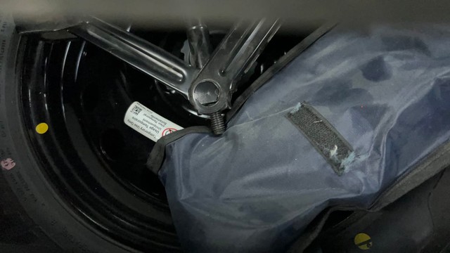 Second-hand 2019 Ford Figo Petrol Titanium for sale in Ahmedabad-21