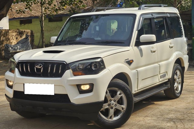 Second-hand 2016 Mahindra Scorpio S10 7 Seater 2WD for sale in Thane-3
