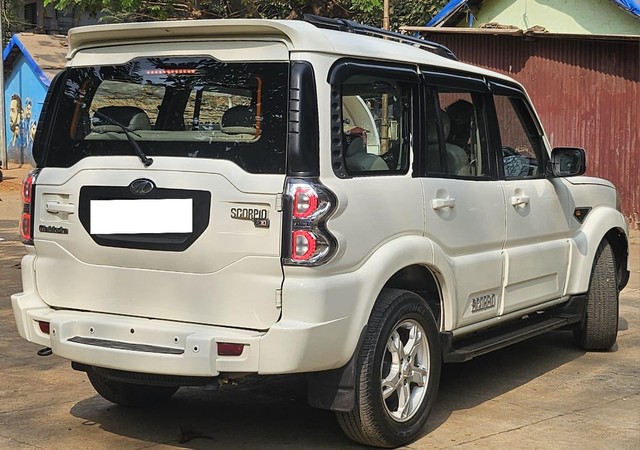Second-hand 2016 Mahindra Scorpio S10 7 Seater 2WD for sale in Thane-9
