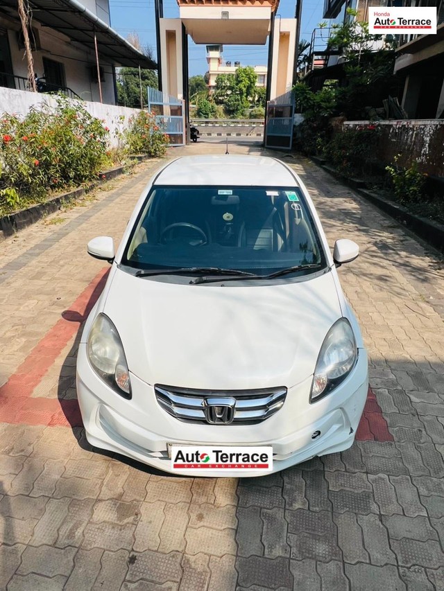 Second-hand 2015 Honda Amaze S Petrol for sale in Thrissur-1