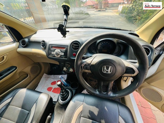 Second-hand 2015 Honda Amaze S Petrol for sale in Thrissur-5