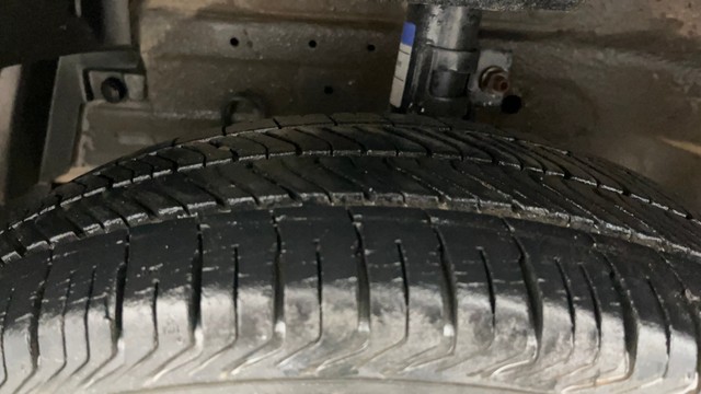 Second-hand 2016 Maruti Swift LXI Optional-O for sale in Noida-30