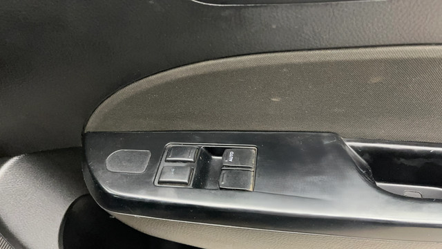 Second-hand 2016 Maruti Swift LXI Optional-O for sale in Noida-17