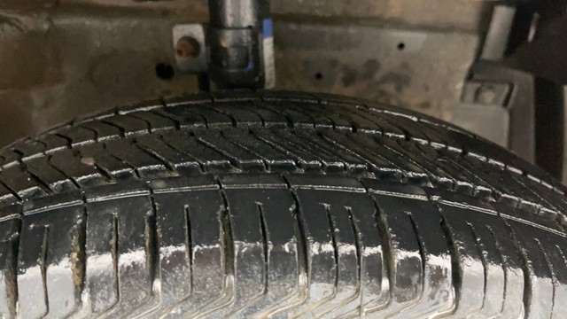 Second-hand 2016 Maruti Swift LXI Optional-O for sale in Noida-28