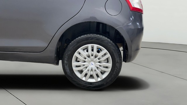 Second-hand 2016 Maruti Swift LXI Optional-O for sale in Noida-26