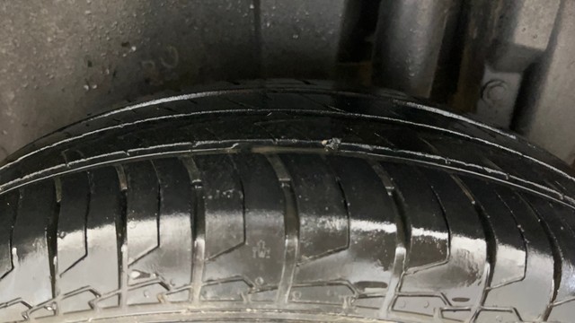 Second-hand 2016 Maruti Swift LXI Optional-O for sale in Noida-31