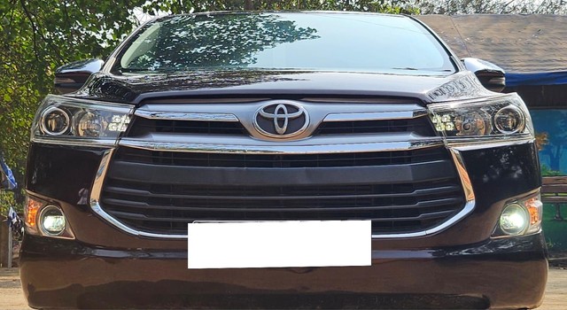 Second-hand 2018 Toyota Innova Crysta 2.4 VX MT 8S BSIV for sale in Thane-9