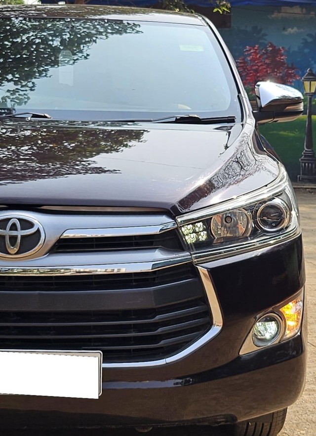 Second-hand 2018 Toyota Innova Crysta 2.4 VX MT 8S BSIV for sale in Thane-11