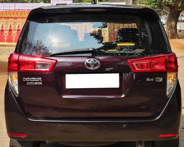 Second-hand 2018 Toyota Innova Crysta 2.4 VX MT 8S BSIV for sale in Thane-1