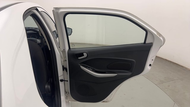 Second-hand 2015 Ford Figo Titanium AT 2019-2020 for sale in Chandigarh-26