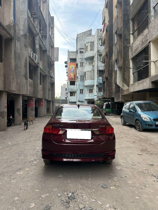 Second-hand 2017 Honda City i VTEC SV for sale in Surat-2