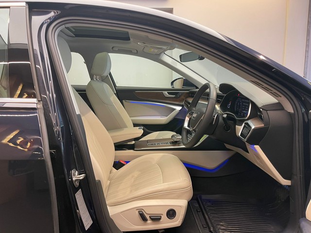 Second-hand 2024 Audi A6 45 TFSI Technology for sale in Mumbai-11