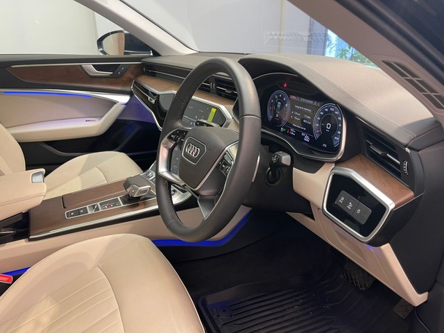 Second-hand 2024 Audi A6 45 TFSI Technology for sale in Mumbai-14