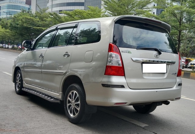 Second-hand 2013 Toyota Innova 2.5 VX (Diesel) 8 Seater for sale in Mumbai-7