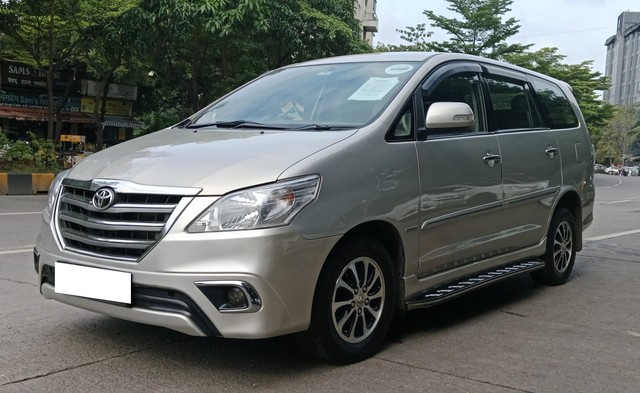 Second-hand 2013 Toyota Innova 2.5 VX (Diesel) 8 Seater for sale in Mumbai-4